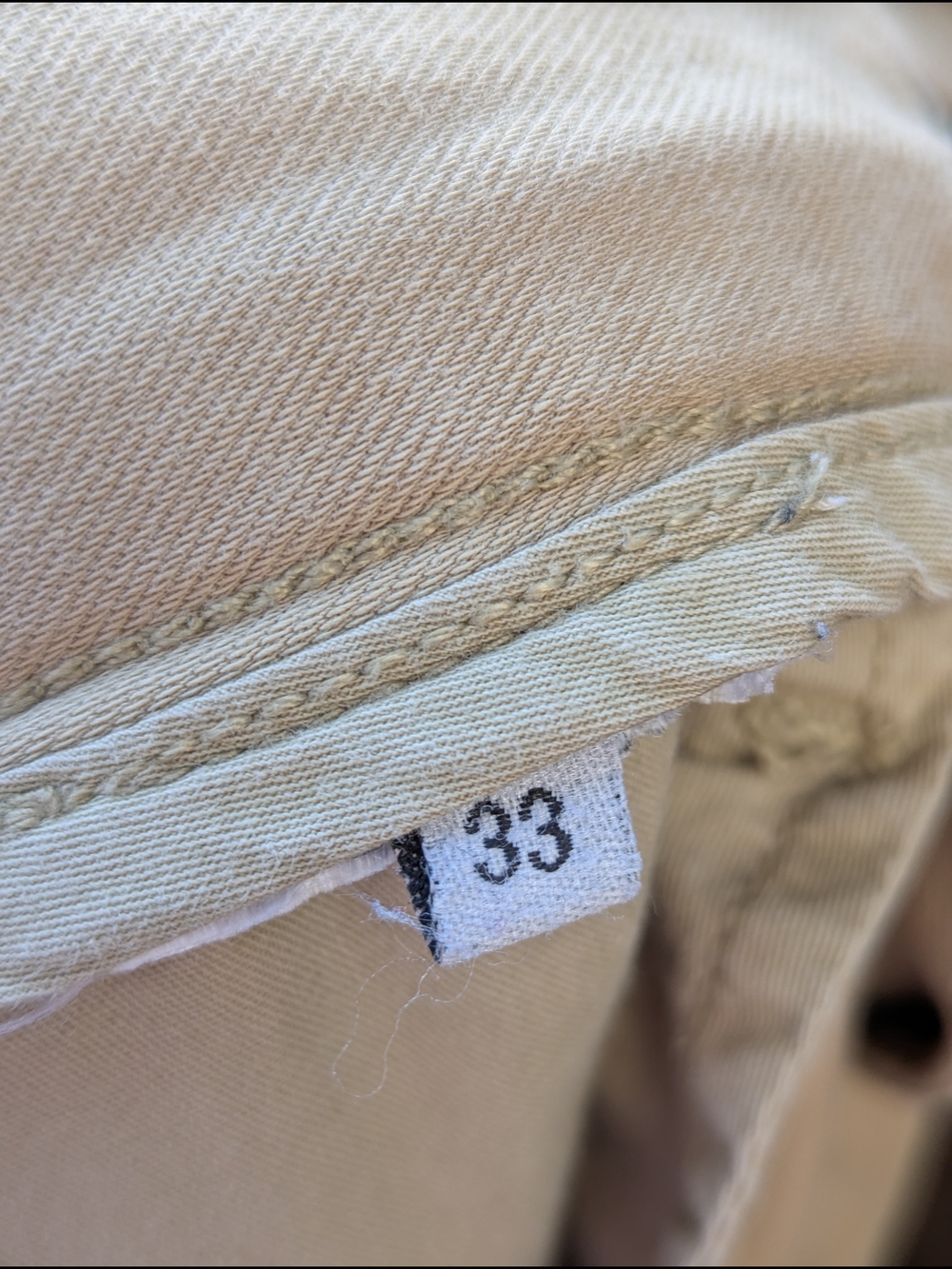 GUESS Myron Slim Fit Chinos 33 Tan Khakis Old Money Quiet Luxury Modern Prep - Picture 9 of 10